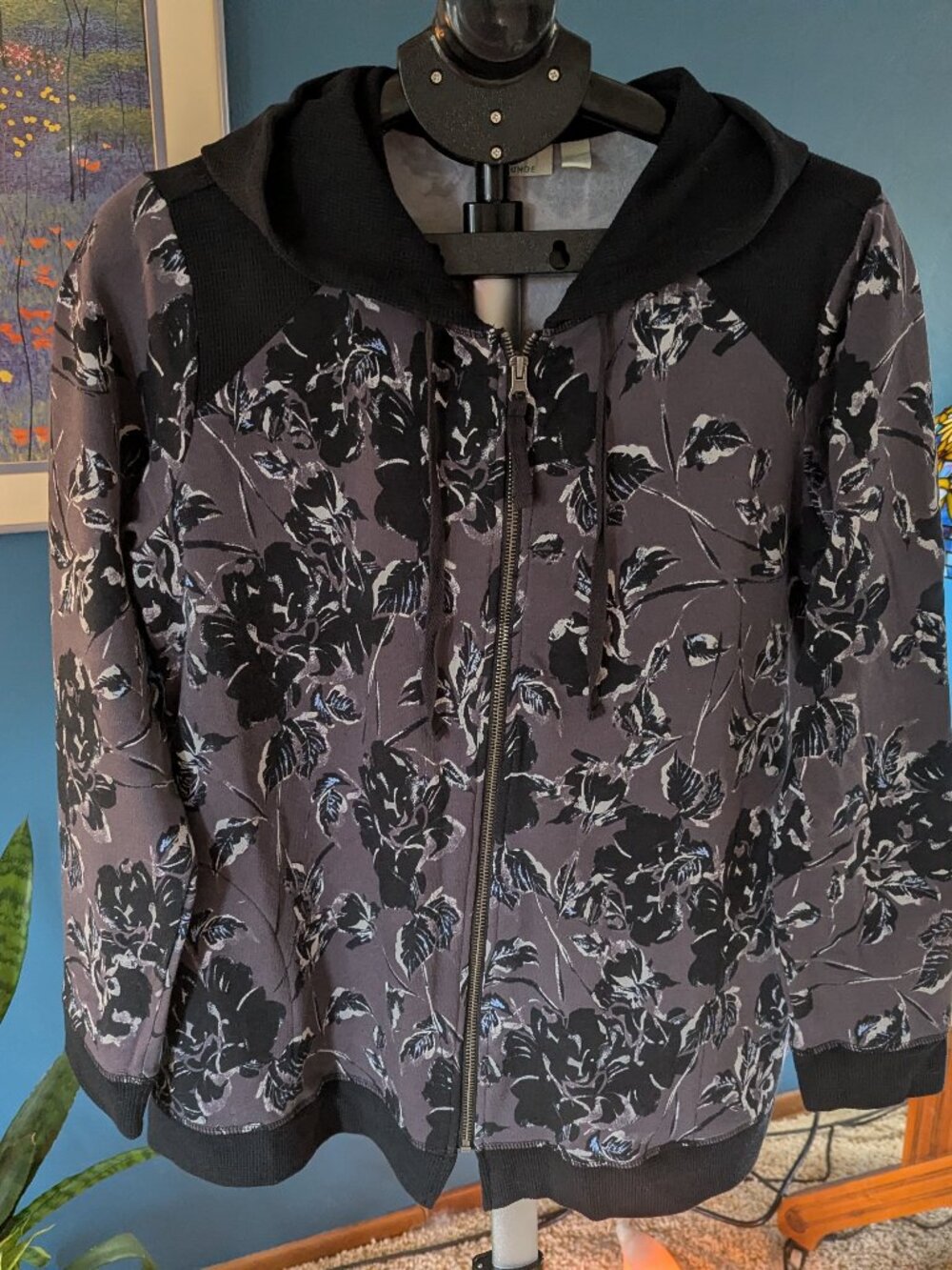Logo Lounge by Lori Goldstein hoodie. Medium. New.